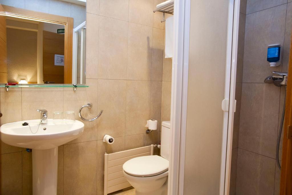 Hostal Abodi Pamplona Rum bild