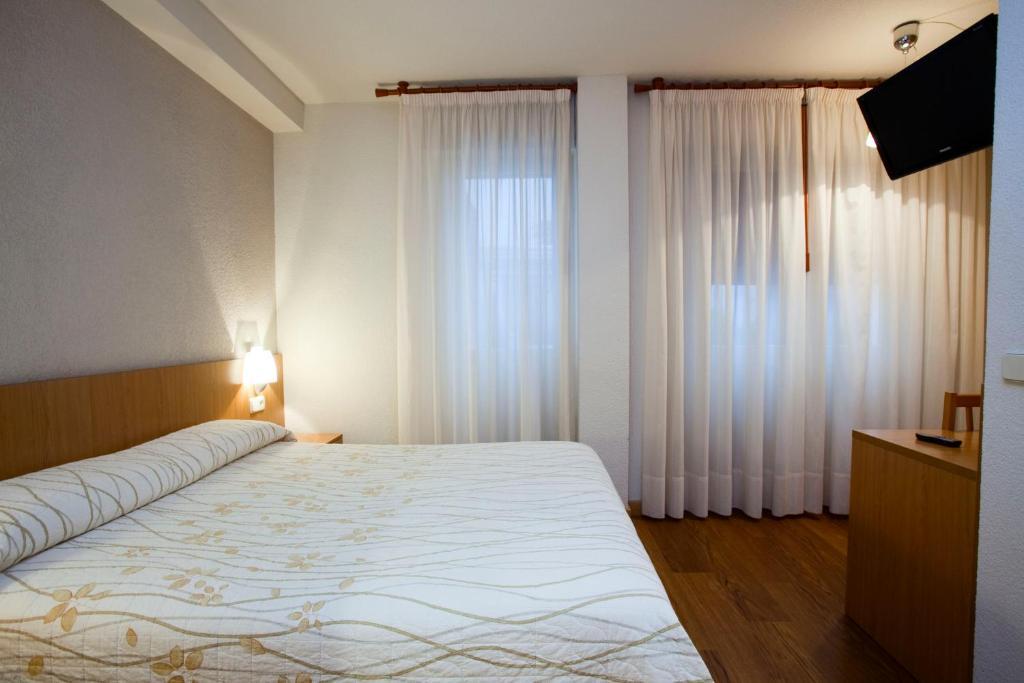 Hostal Abodi Pamplona Rum bild