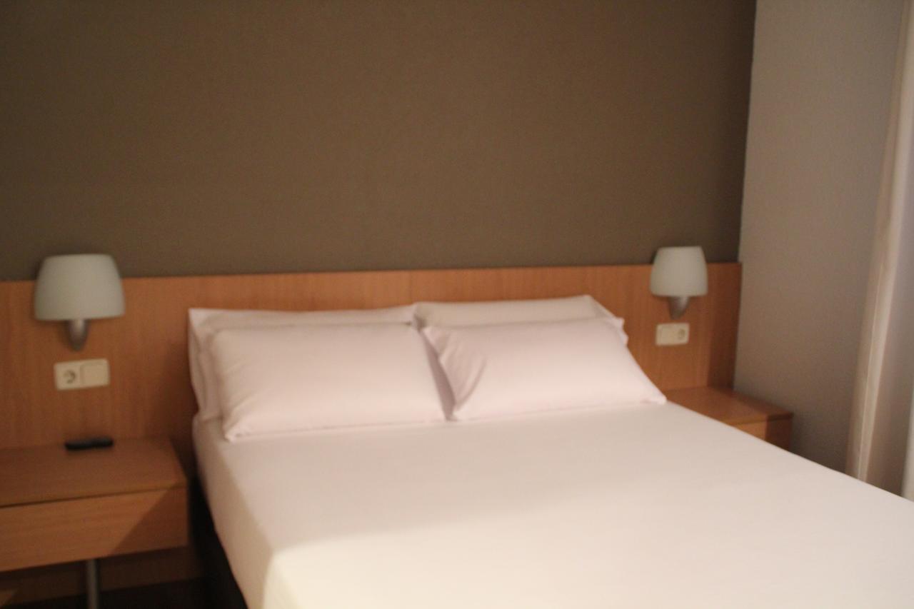 Hostal Abodi Pamplona Exteriör bild